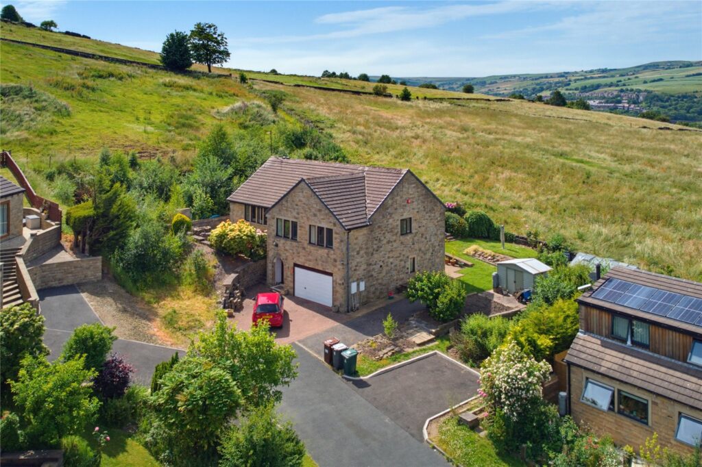 Downing Street, Linthwaite, Huddersfield, HD7 5PU