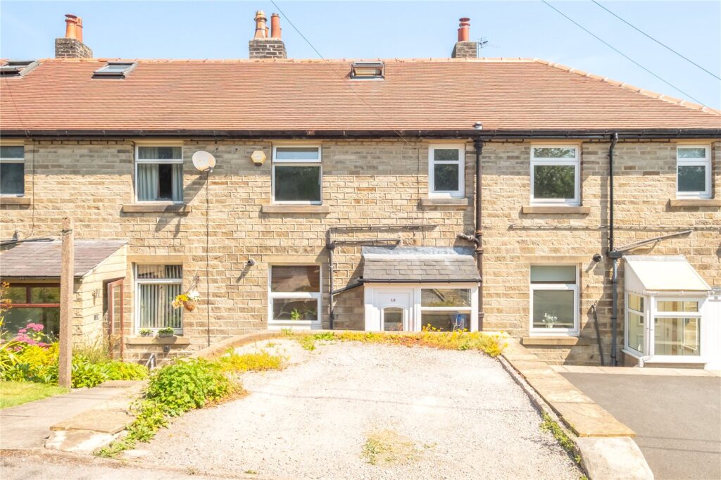 Highfields, Holmfirth, HD9 2PZ
