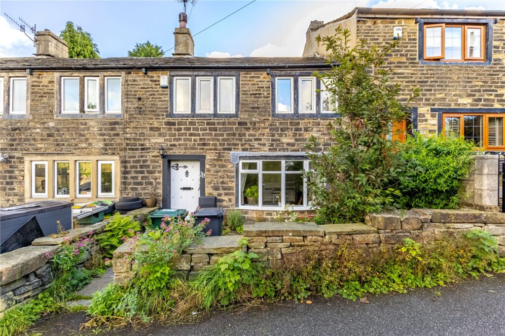 Hollins Row, Slaithwaite, Huddersfield, HD7 5LA