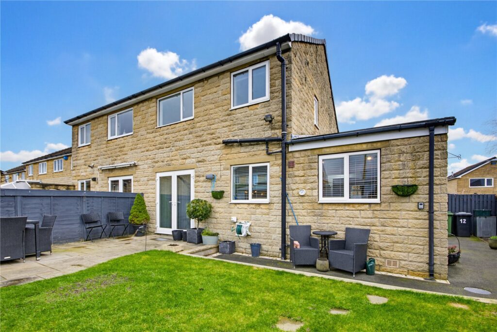 Chaffinch Walk, Netherton, Huddersfield, HD4 7SN