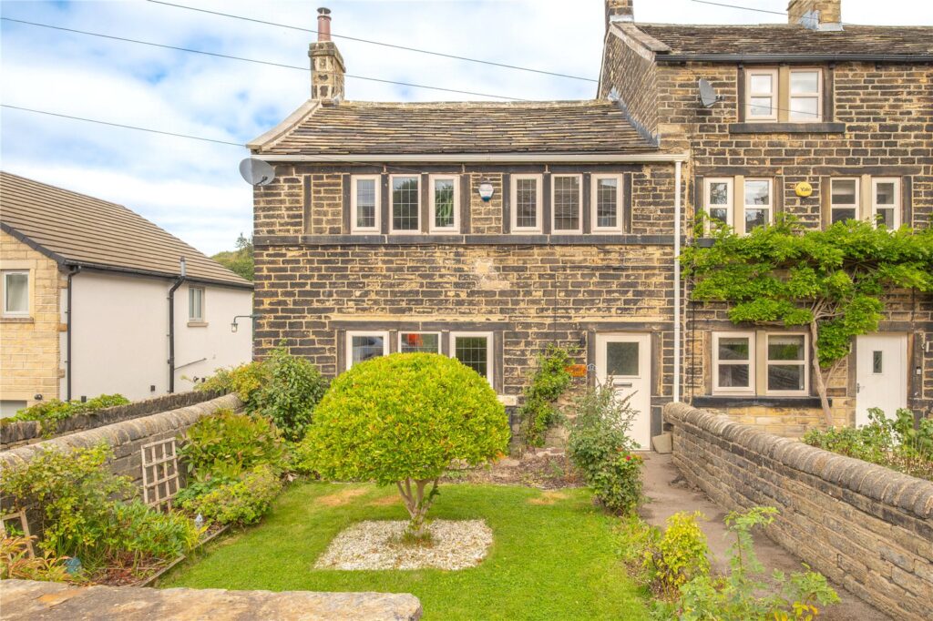 Sude Hill, New Mill, Holmfirth, HD9 7BL
