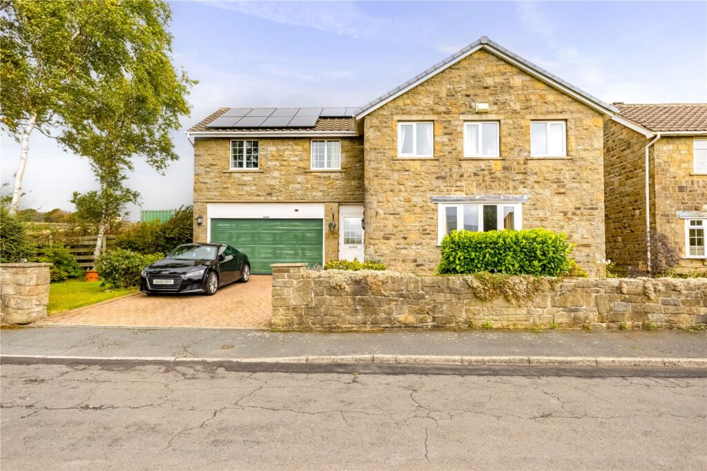 Hassocks Road, Meltham, Holmfirth, HD9 5PR
