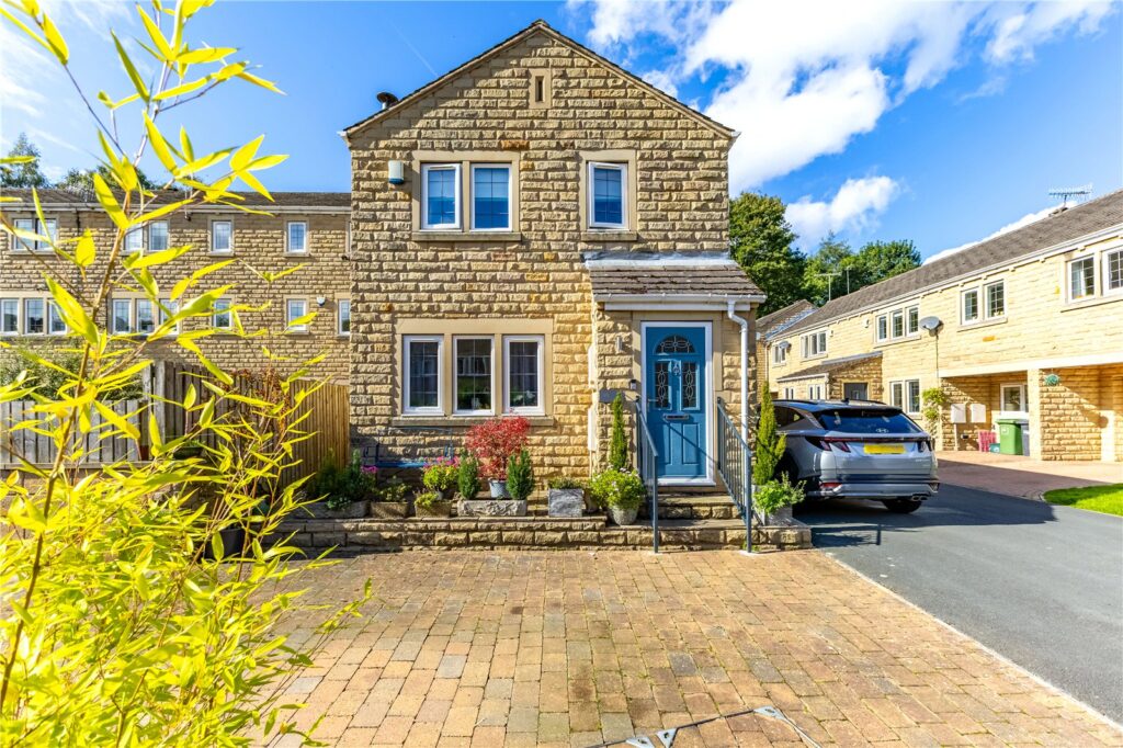 Holme Bank Mews, Brockholes, Holmfirth, HD9 7EA