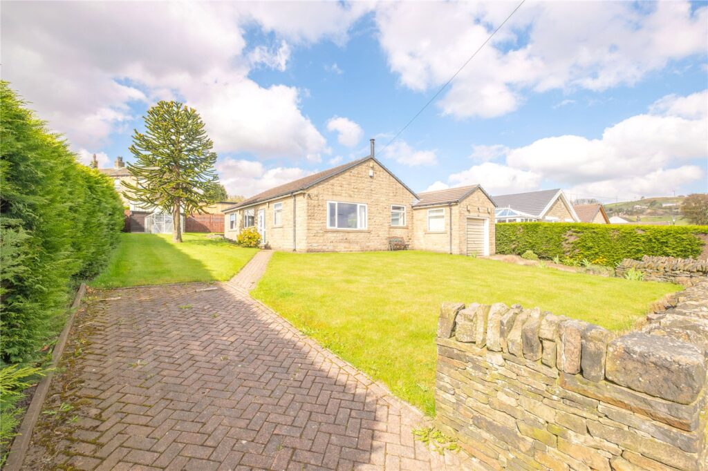 Slades Road, Bolster Moor, Golcar, Huddersfield, HD7 4JR