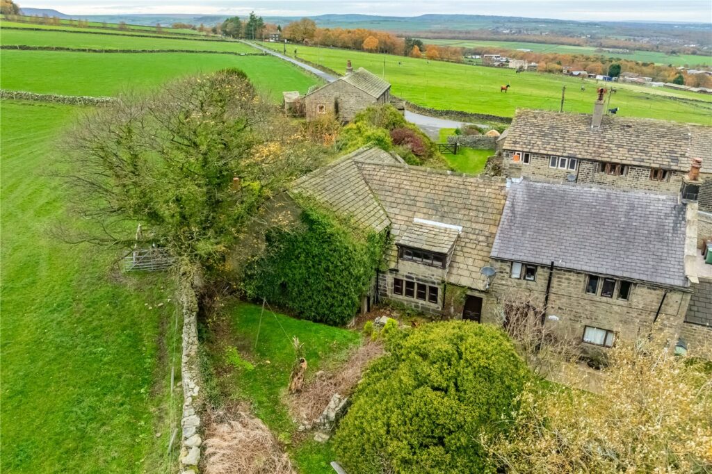 Oldfield, Honley, Holmfirth, HD9 6RL