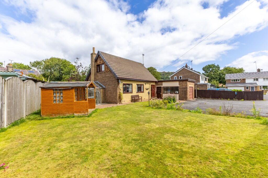 Lydgate Drive, New Mill, Holmfirth, HD9 1LW