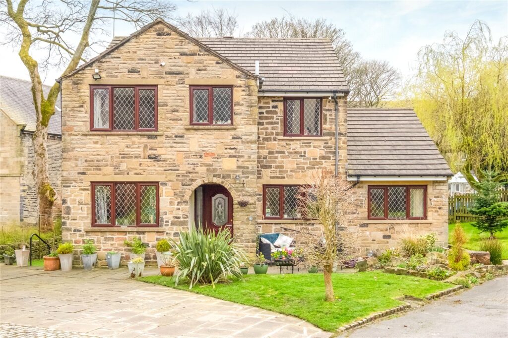 Rectory Close, Marsden, Huddersfield, HD7 6EA