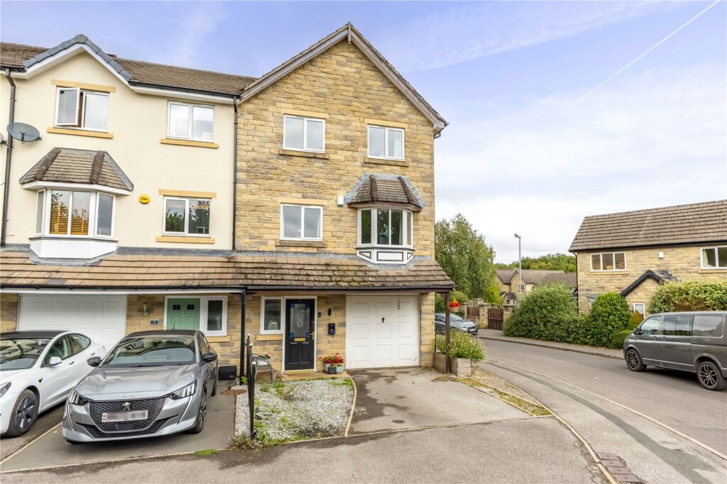 Bromley Bank, Denby Dale, Huddersfield, HD8 8QG