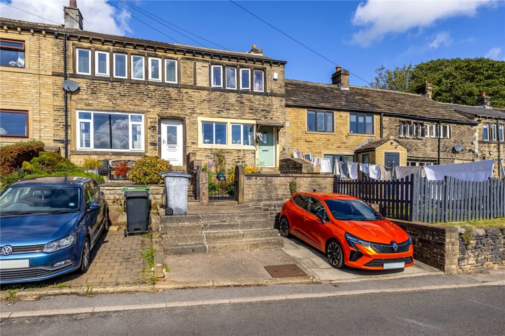Radcliffe Road, Wellhouse, Golcar, Huddersfield, HD7 4EX