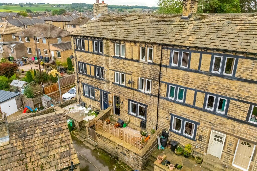 Well Hill, Honley, Holmfirth, HD9 6JF