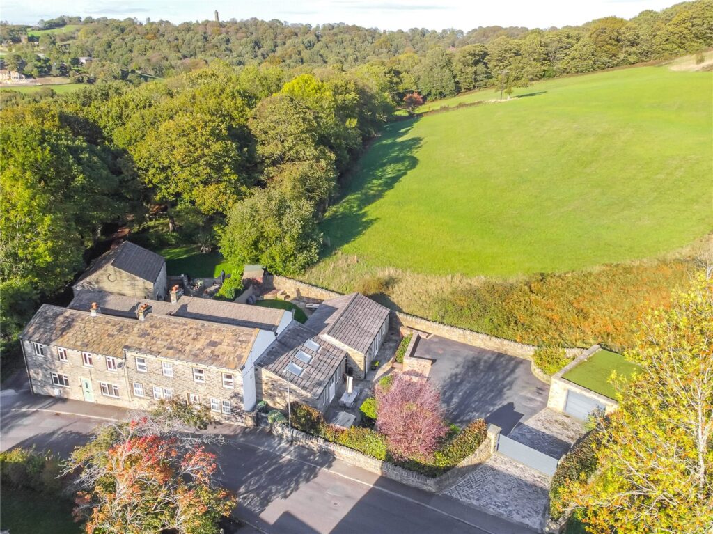 Hall Ing Lane, Honley, Holmfirth, HD9 6QR
