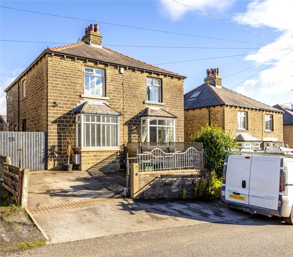 Hawthorn Road, Slaithwaite, Huddersfield, HD7 5DU