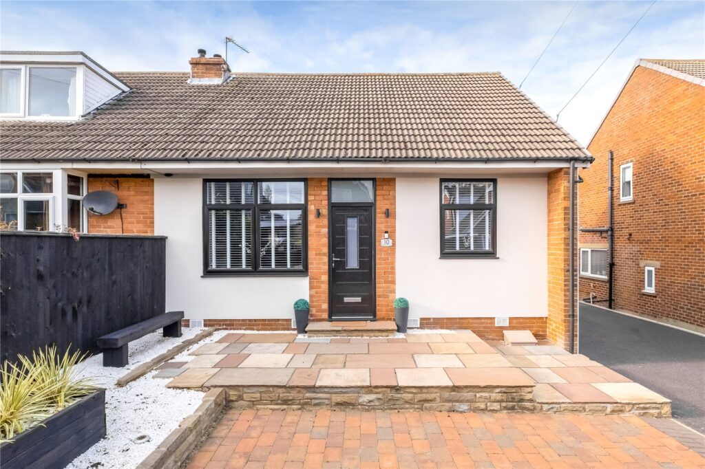 Westfield Drive, Skelmanthorpe, Huddersfield, HD8 9AN