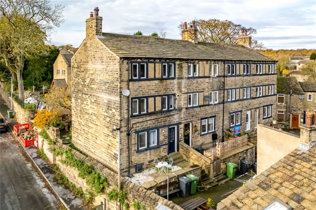 Well Hill, Honley, Holmfirth, HD9 6JF