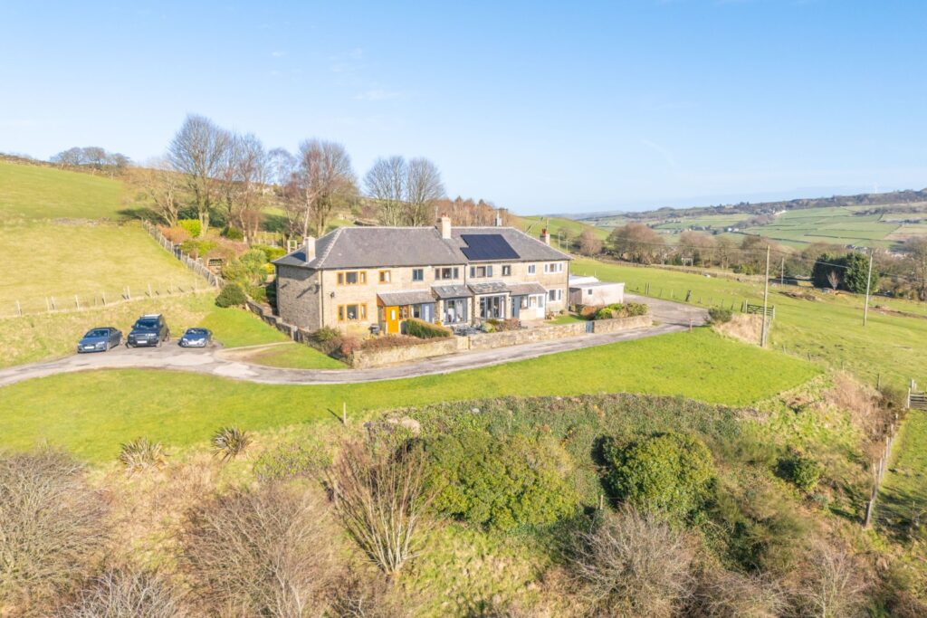 Digley Cottages, Holmbridge, Holmfirth, HD9 2QD