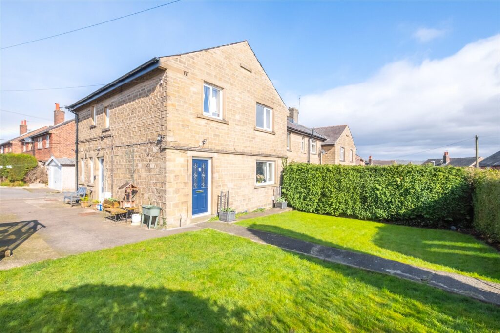 Bradshaw Drive, Honley, Holmfirth, HD9 6EU