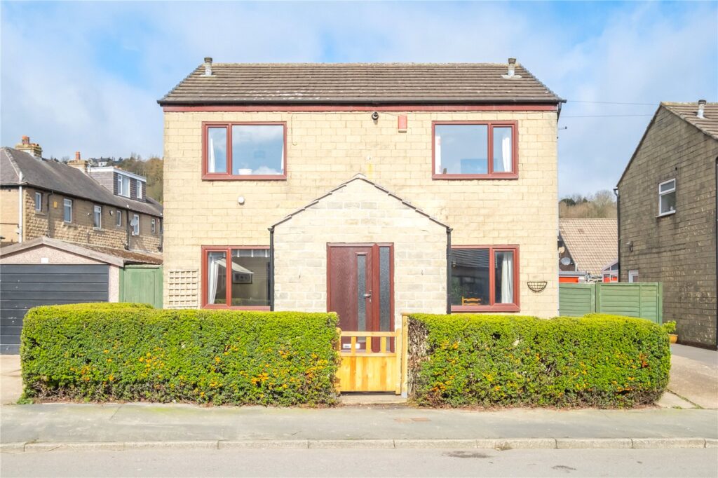 Banks Road, Golcar, Huddersfield, HD7 4LX