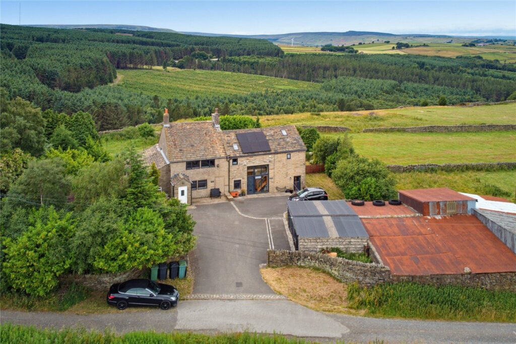 Dunford Road,, Hade Edge, Holmfirth, HD9 2SZ