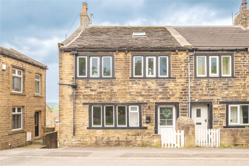 Gillroyd Lane, Linthwaite, Huddersfield, HD7 5SR