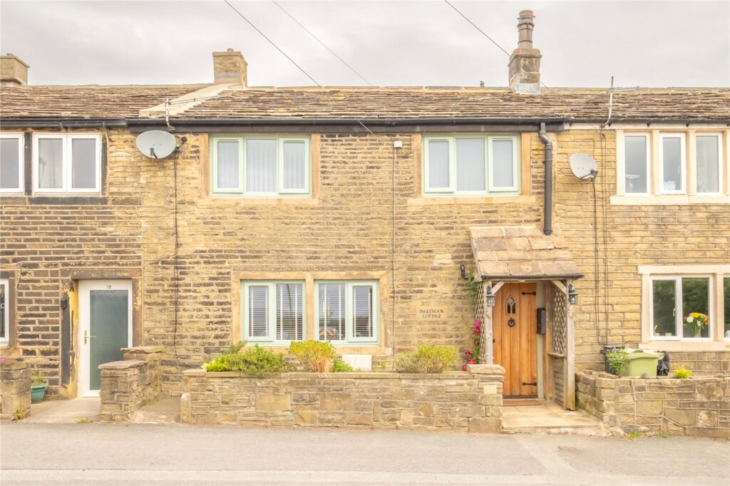 High  Street, Scapegoat Hill, Huddersfield, HD7 4NJ