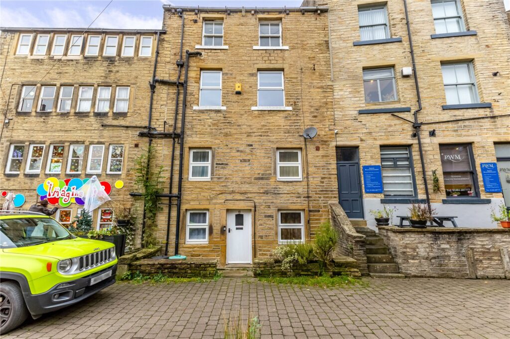 Norridge Bottom, 78 Huddersfield Road, Holmfirth, HD9 7BB