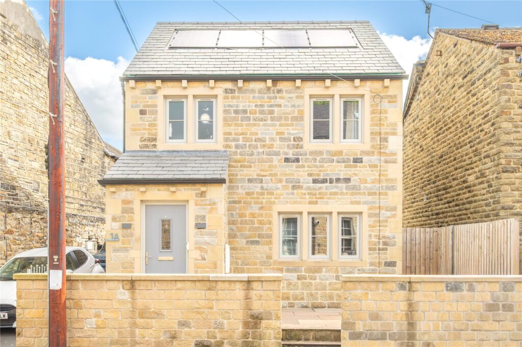 Commercial Street, Slaithwaite, Huddersfield, HD7 5JZ