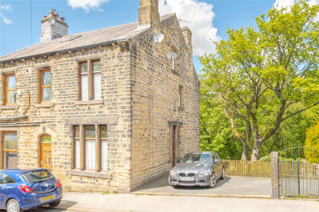 Brougham Road, Marsden, Huddersfield, HD7 6BJ