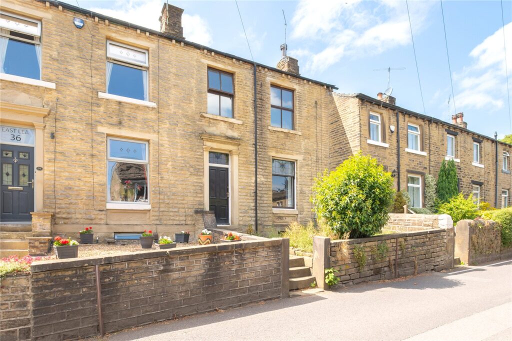 Armitage Road, Armitage Bridge, Huddersfield, HD4 7PD