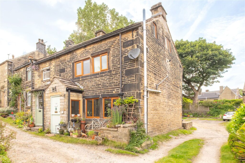 St George’s Road, Scholes, Holmfirth, HD9 1UQ