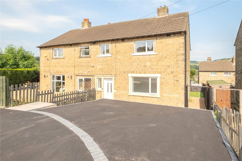 The Ridgeways, Linthwaite, Huddersfield, HD7 5NP
