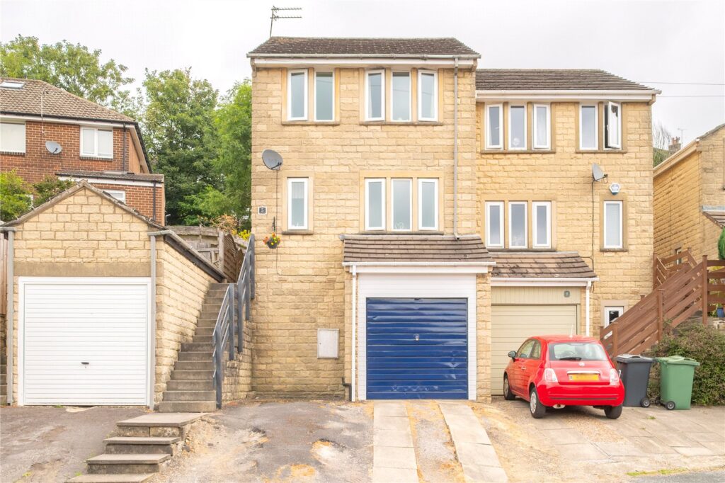 Fullwood Drive, Golcar, Huddersfield, HD7 4JH