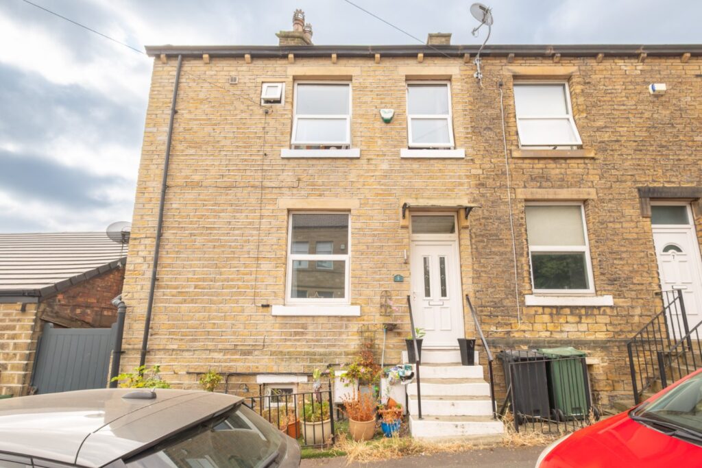 Savile Street, Milnsbridge, Huddersfield, HD3 4PG