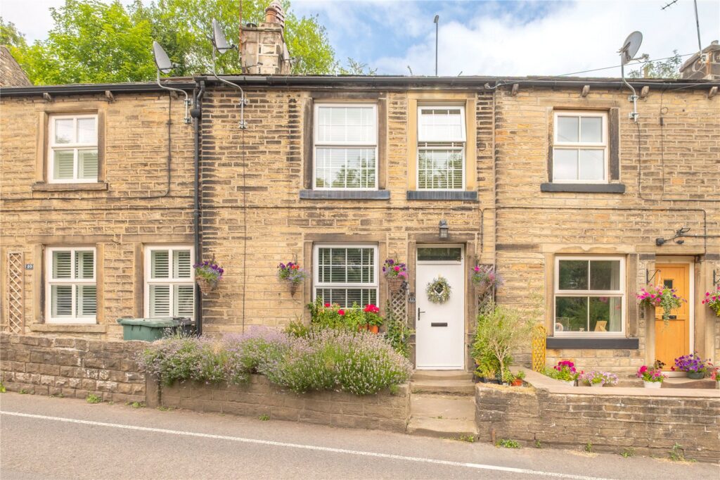Bank Street, Jackson Bridge, Holmfirth, HD9 1LX