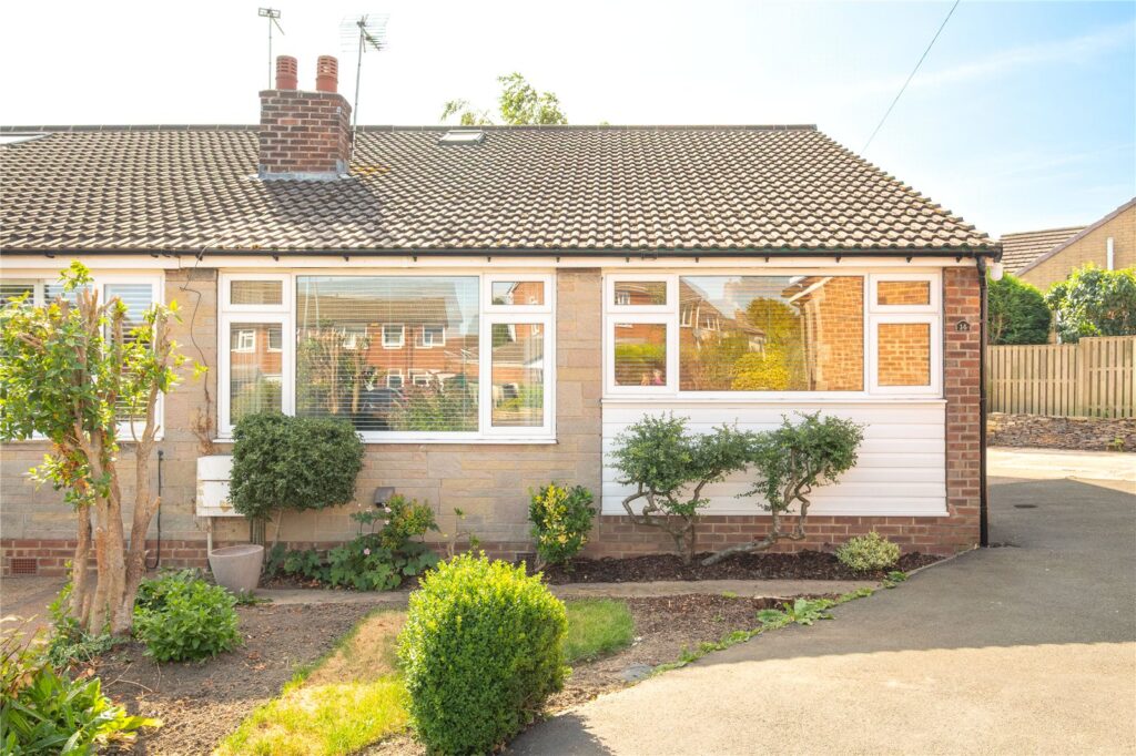 Far Croft, Lepton, Huddersfield, HD8 0LS