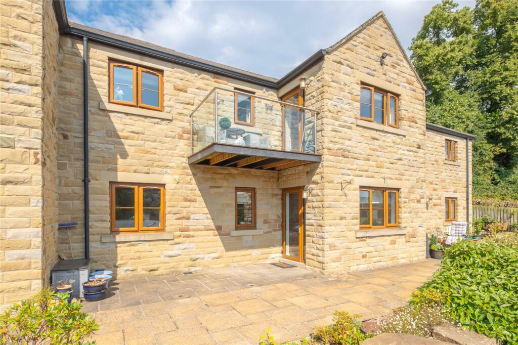 Holme Valley Court, Holmfirth, HD9 3TQ