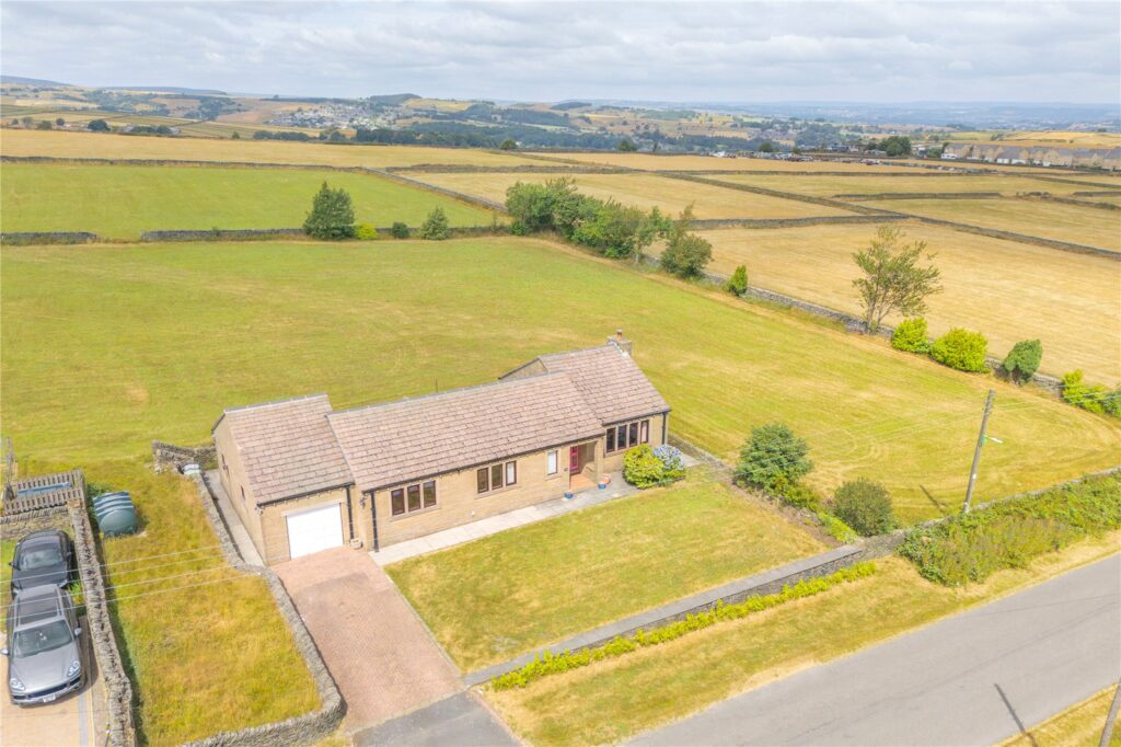 Scholes Moor Road, Scholes, Holmfirth, HD9 1RU