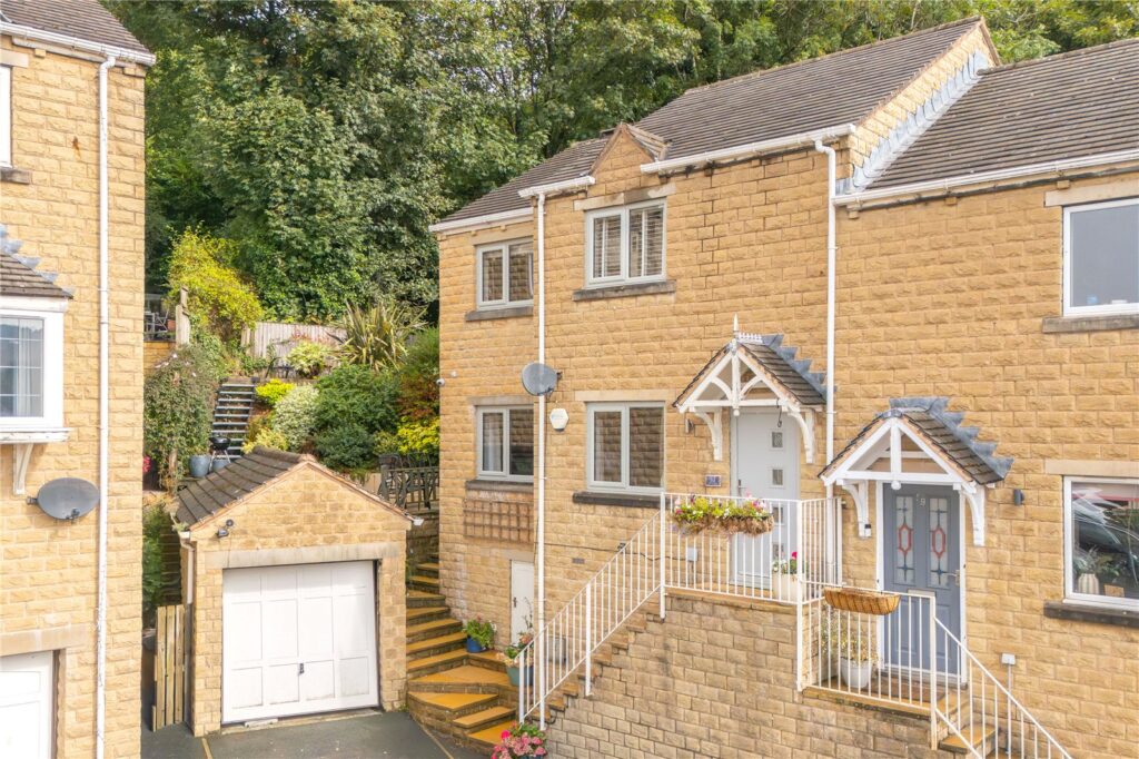 New Street, Golcar, Huddersfield, HD7 4DZ