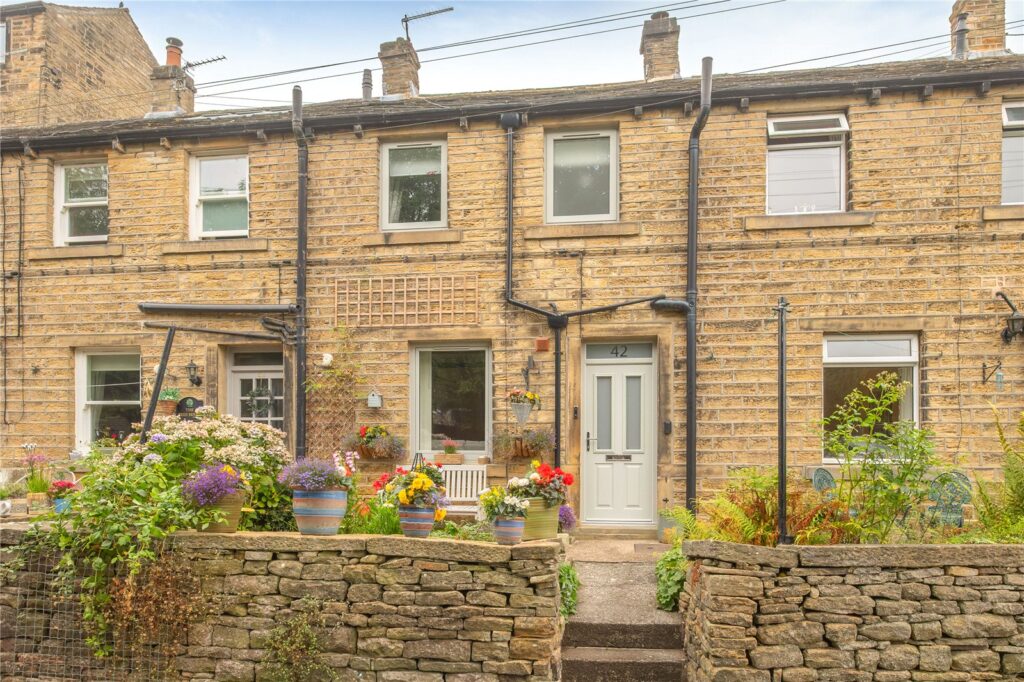 Ford Gate, Holmbridge, Holmfirth, HD9 2NZ